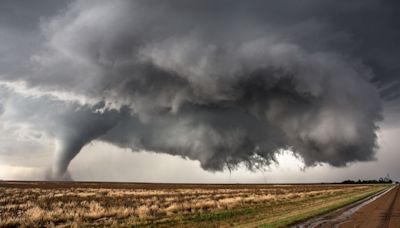 ¡Precaución! Emiten alerta por tornado en 8 estados de México este sábado 25 de mayo