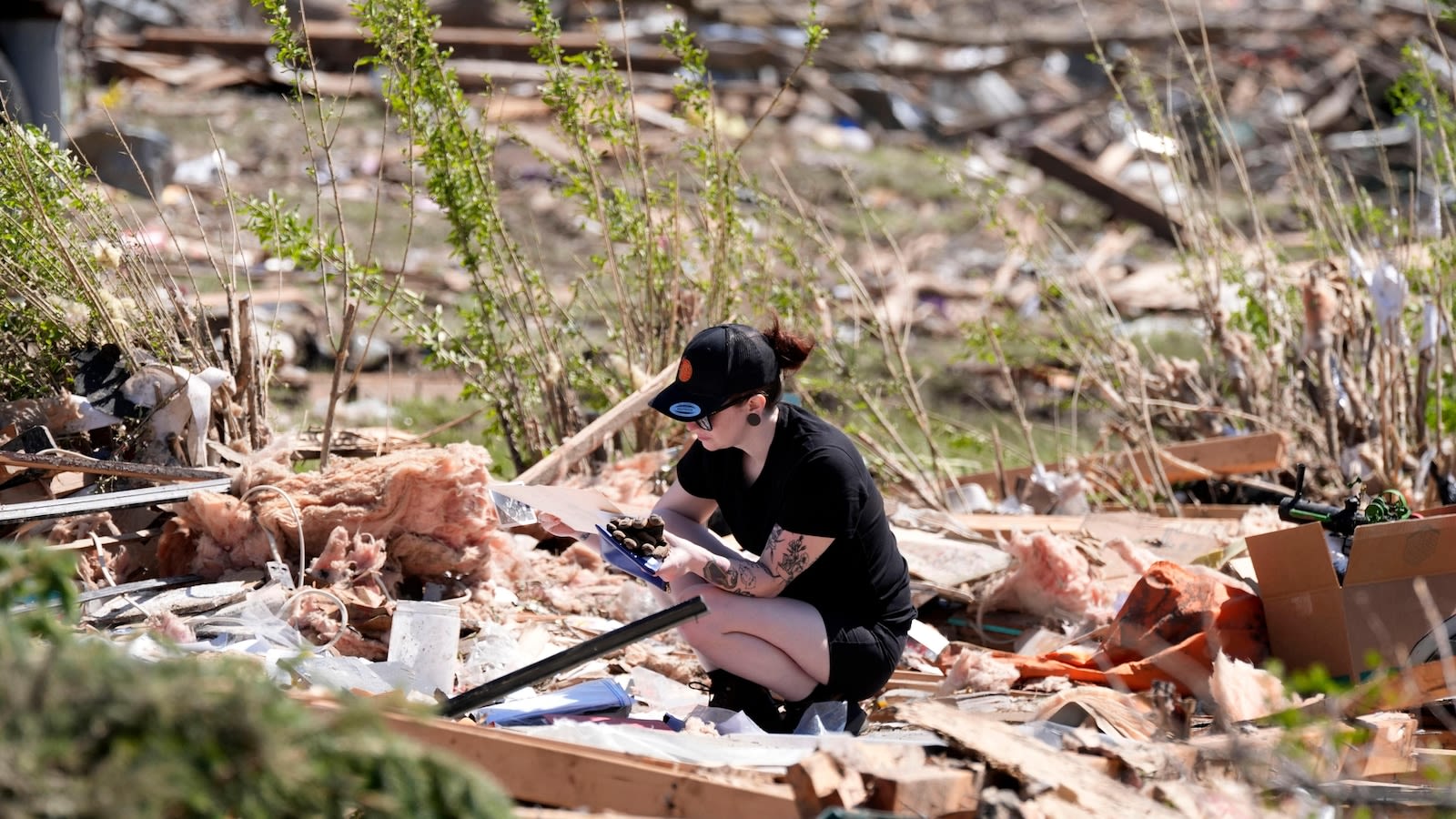 More severe weather forecast in Midwest as Iowa residents clean up tornado damage