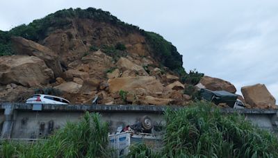 百噸巨石如雨下 基隆山崩砸4車