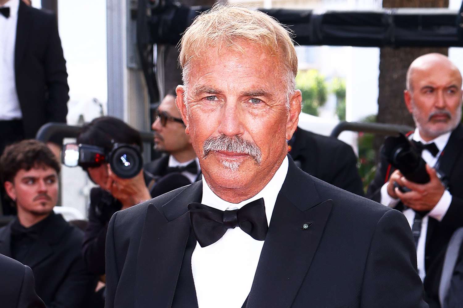 Kevin Costner Says ‘I’m Not Going to Lose Myself’ While ‘Dealing with’ Aftermath of Divorce