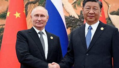 Mientras avanza sobre Ucrania, Vladimir Putin aterrizó en China para afianzar su relación con Xi Jinping