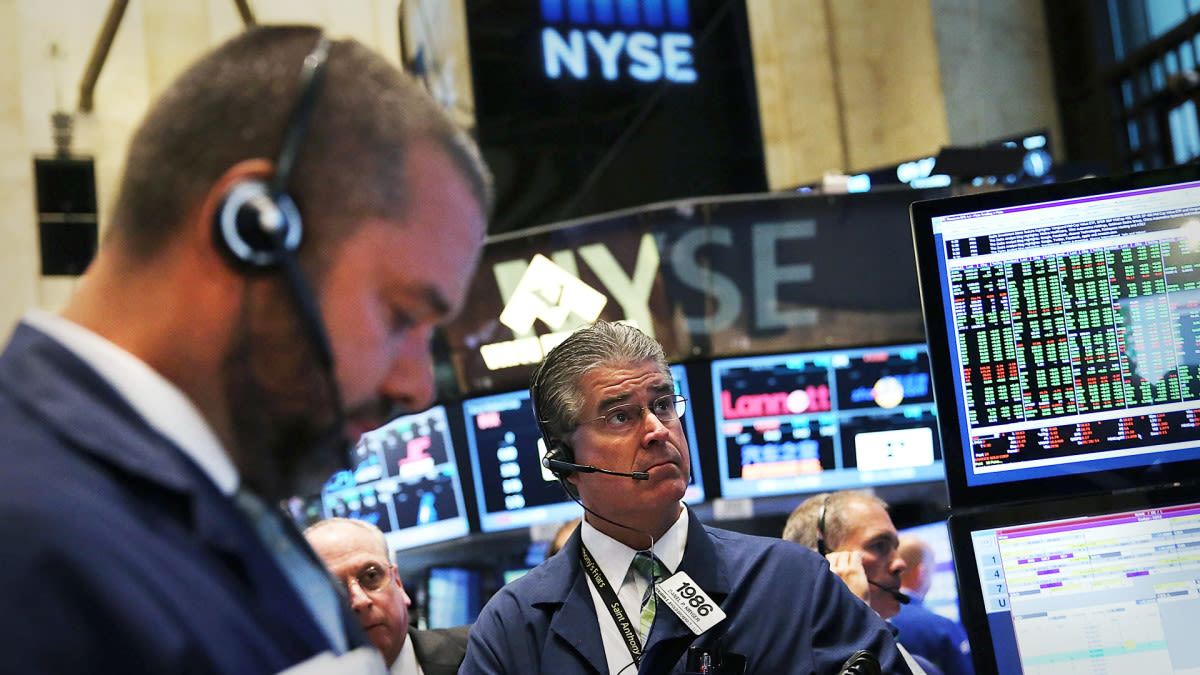 Stock Market Today: Tech slump hammers markets, Dow hits fresh record high