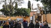 British artist helps reconstruct 42 foot statue of Emperor Constantine in Rome