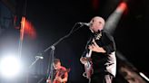 La desgana de Pixies no empaña la fiesta que fue su concierto en Noches del Botánico