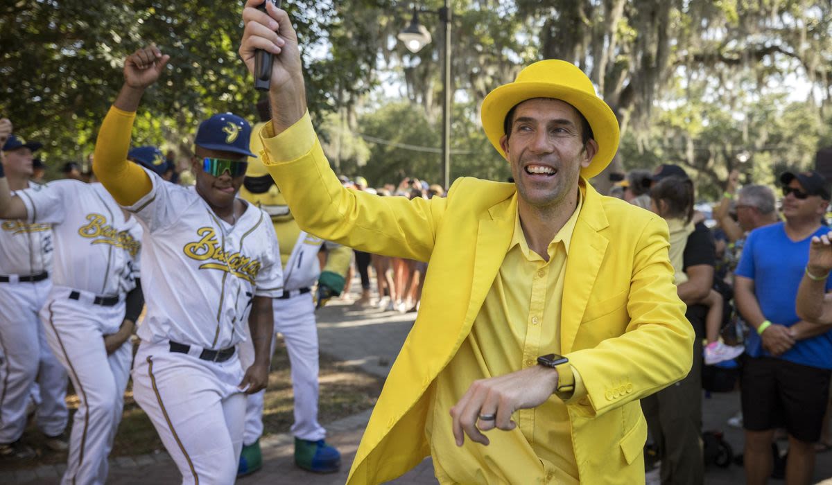 Savannah Bananas bring ‘greatest show in sports’ to sold-out Nationals Park