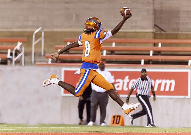 High school football: No. 5 Bishop Gorman vs. No. 12 Orange Lutheran headlines MaxPreps Top 10 Games of the Week