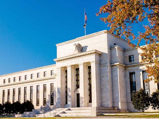 Fed Rate-Cut Odds Rise With Powell, Inflation Reports On Tap