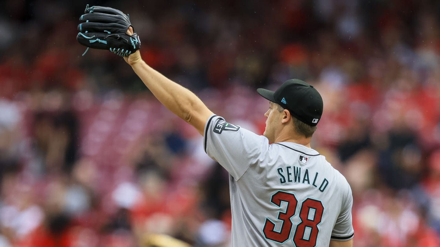 Paul Sewald Records First Save of 2024 as D-backs Sweep Reds