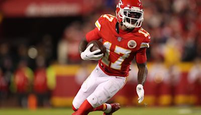Mecole Hardman re-signs with Chiefs