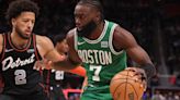 Celtics suman octava victoria seguida y Russell bate un récord de Lakers