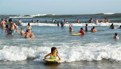 200萬紐約人住「泳池沙漠」成旱鴨子！爆熱消暑泡海灘 今夏釀7死溺斃