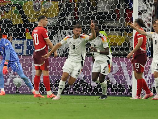 1-1. Füllkrug salva en el minuto 92 un punto y el primer lugar del grupo para Alemania