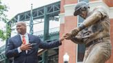 'This day means everything to me': Auburn baseball's Frank Thomas has statue unveiled