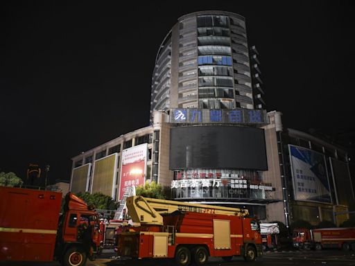 A fire kills 16 people at a shopping mall in southwestern China