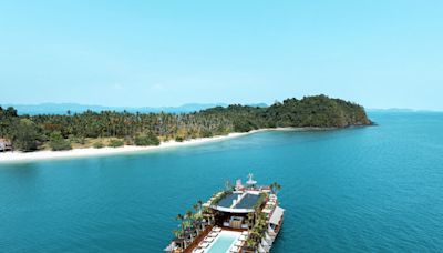 普吉島新景點！全球唯一「漂浮海灘俱樂部」 360度看海、賞夕陽