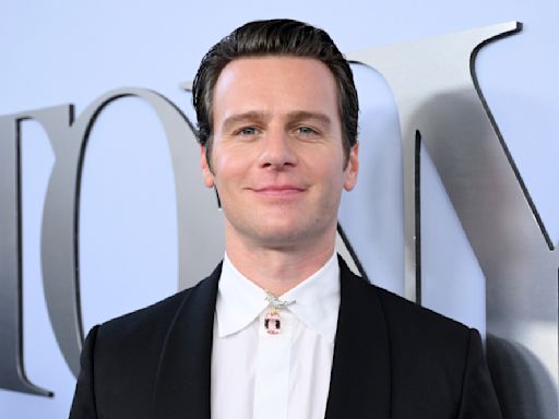 Jonathan Groff Returning to Broadway as Performer Bobby Darin in ‘Just in Time’ Musical