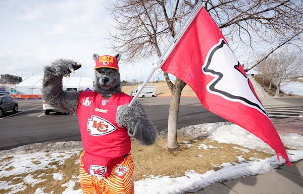 Kansas City ‘ChiefsAholic’ superfan sentenced to 17 years in prison for bank robberies