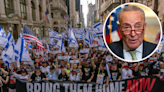 Chuck Schumer booed while Speaking at NYC Israel parade