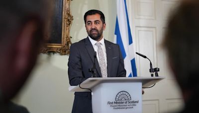 Humza Yousaf dice que "pagó el precio" por romper la coalición con los Verdes escoceses