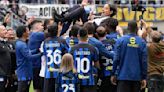 Inter celebrates Serie A title with an open-air bus parade. Abraham secures Roma a draw at Napoli