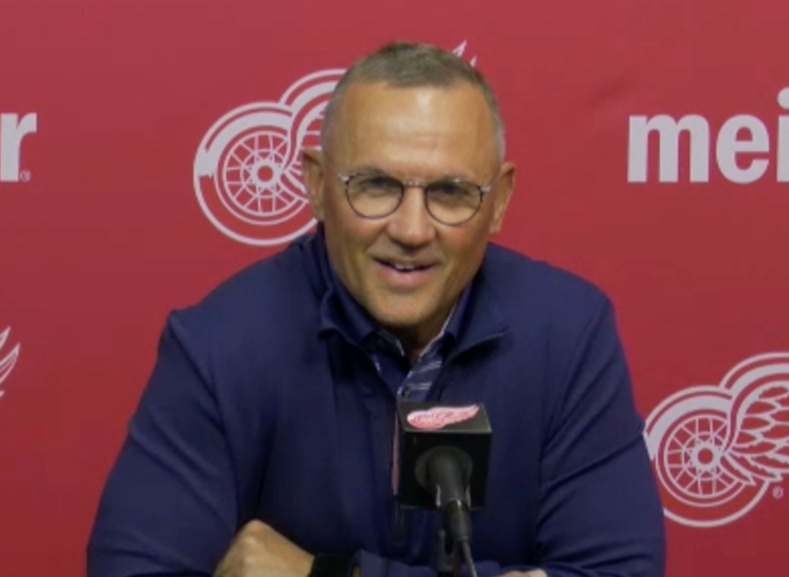 Steve Yzerman feels pressure to get Detroit Red Wings into playoffs: 'A little bit, yeah'