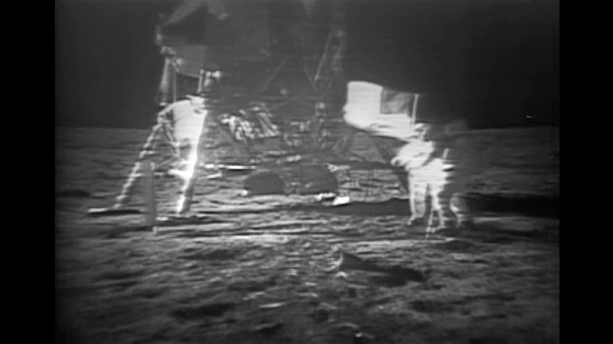 ON THIS DAY: Astronaut Neil Armstrong walks on the moon - KYMA