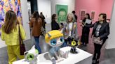 Art Basel termina con fuertes ventas, gran asistencia y hasta con obras de Pierce Brosnan