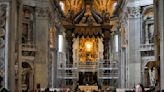 Vaticano detiene a exempleado que supuestamente intentó vender manuscrito de Basílica de San Pedro