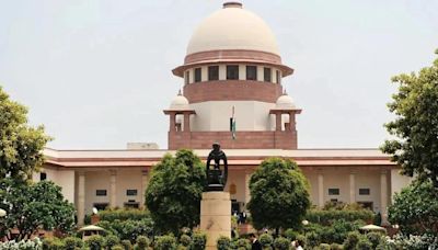 Grant admission to Dalit youth who lost seat for not depositing Rs 17,500-acceptance fee, SC tells IIT-Dhanbad