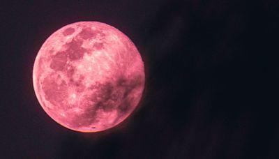 Don't Miss The Pink Full Moon Tonight! Best Times To Watch & More