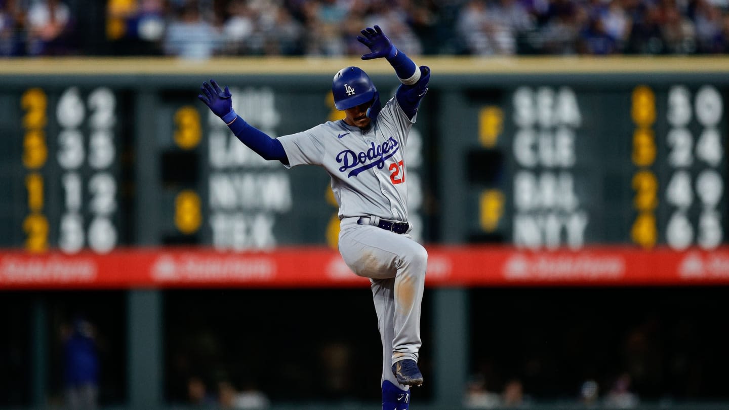 Dodgers' Dave Roberts Heaps High Praise on Young Outfielder