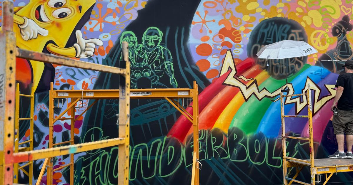 Kennywood's Thunderbolt gets new mural