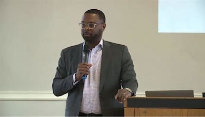 Mayor Young meets with 100 pastors to discuss plan to fight crime