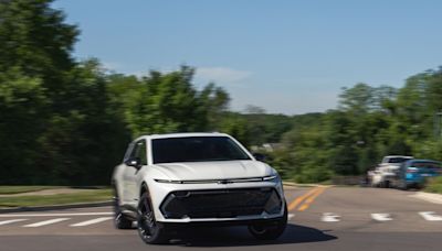 2024 Chevrolet Equinox EV Averages Out