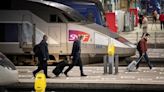 La SNCF se dit victime d' « une attaque massive, des perturbations prévues « tout le week-end »