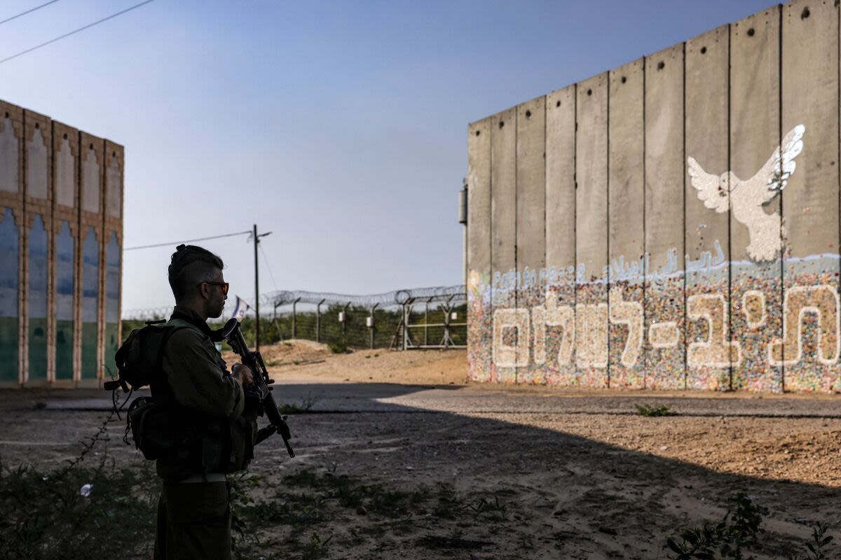 Knife-Wielding Canadian Shot Dead Near Israel-Gaza Boundary