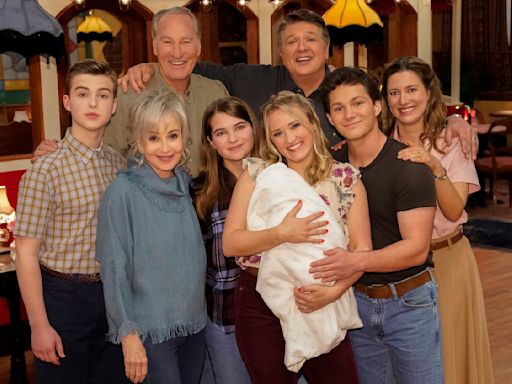 Young Sheldon Series Finale: Iain Armitage Marks End of Production on Big Bang Theory Prequel — See Photos
