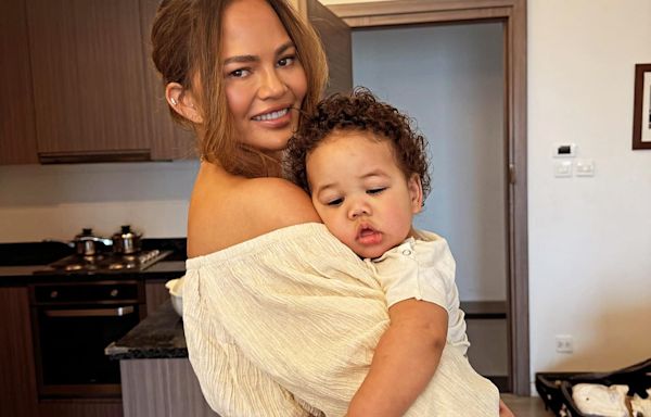 Chrissy Teigen’s Body Is ‘Rejecting’ Spicy Food After Welcoming Daughter Esti: ‘How Do I Get It Back?’
