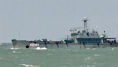 解放軍2艘補給船闖金門限制水域 海巡驅逐畫面曝光!