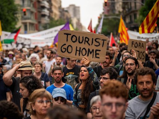 Holiday warning for Brits as mayor of Spanish hotspot to ban short-term rentals