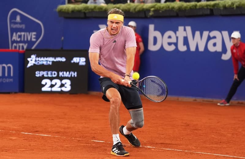 Fit-again Zverev cruises into second round at Hamburg home event