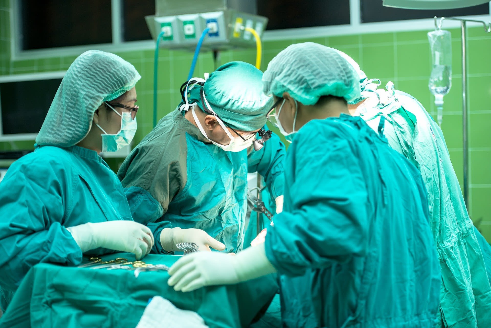 Around 160,000 UK joint replacement surgeries missed during COVID-19 pandemic, study finds