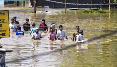 Pilibhit floods: IAF airlifts 7 stranded people