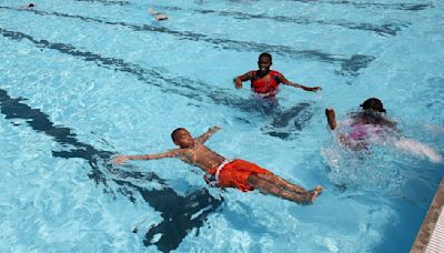 Estas son las precauciones que debes tomar al acudir a piscinas lagos y ríos