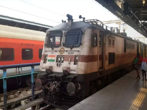 Madurai–Ramanathapuram trains services cancelled after tamping machine derails | Madurai News - Times of India