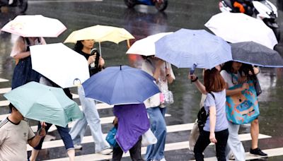 不斷更新》北北基升級豪雨 雨轟14縣市！2地一級淹水警戒