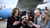 Familiares, amigos y colaboradores de toda la vida dominan el círculo íntimo de Kamala Harris - La Tercera