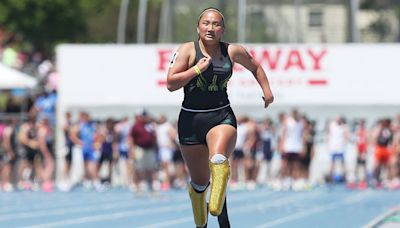 Iowa City West's Hannah Longmire makes history at the Iowa state track and field meet