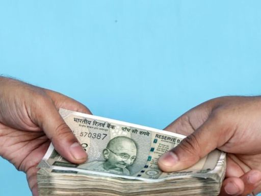 Bengaluru Businessman Receives Rs 30 Lakh in Fake Notes, Police Investigate Counterfeit Currency Racket - News18