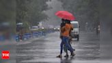 Delhi wakes up to heavy rainfall, IMD predicts more showers ahead | Delhi News - Times of India